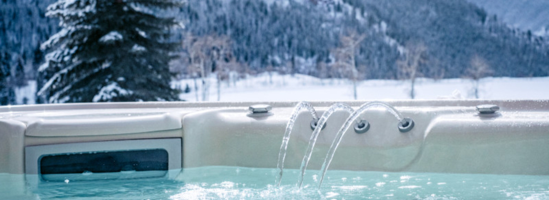 5 Ways To Make Winter Hot Tubbing More Fun